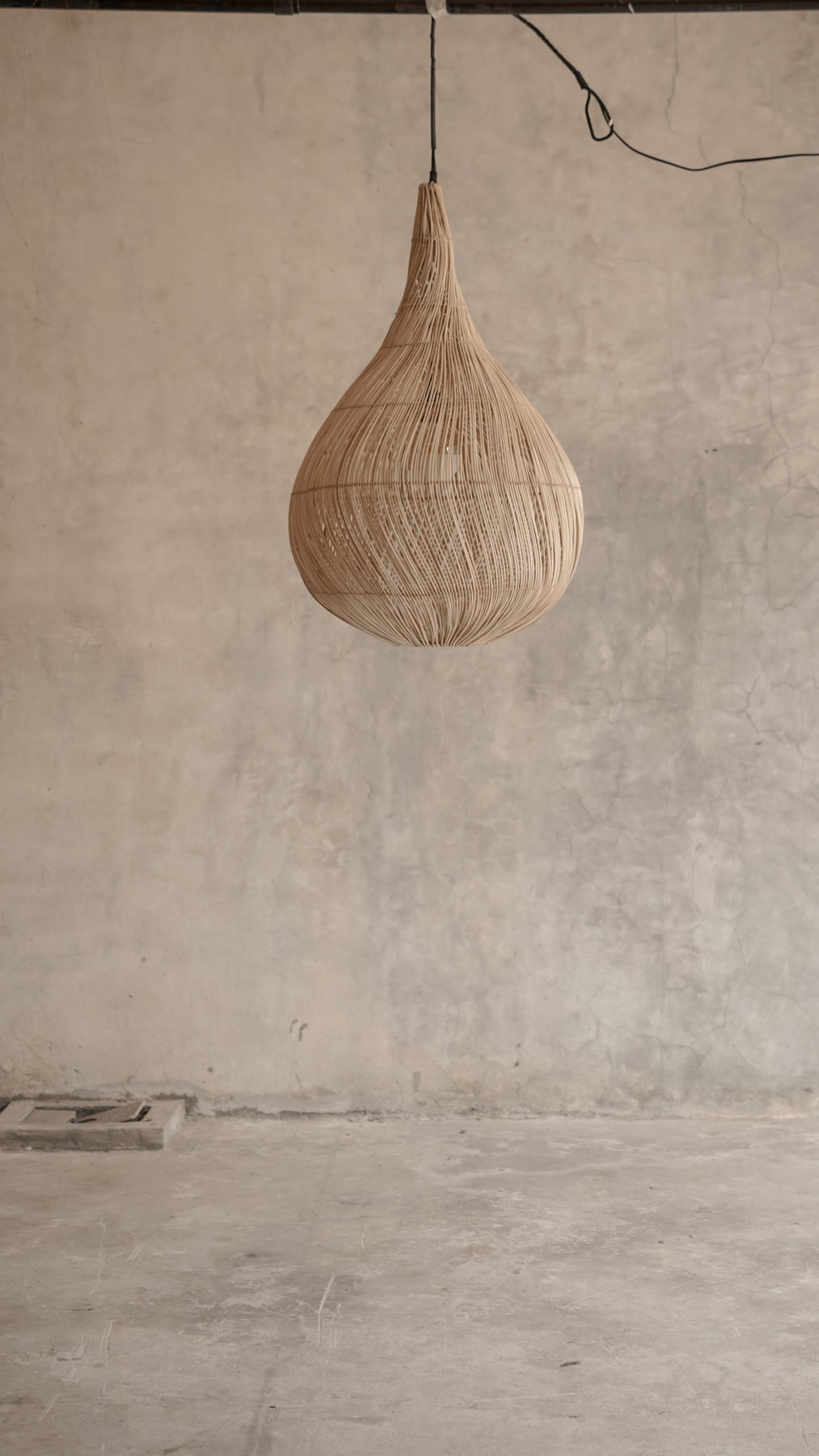 ALANNAH HANGING LAMP