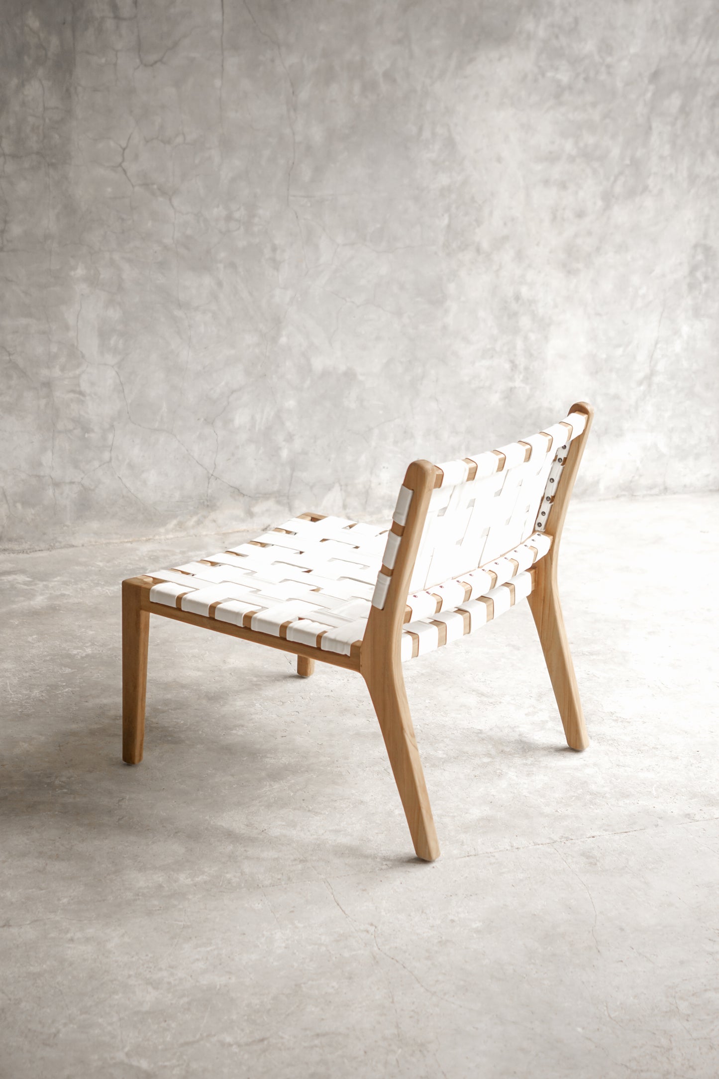 BAILEY LOUNGE CHAIR