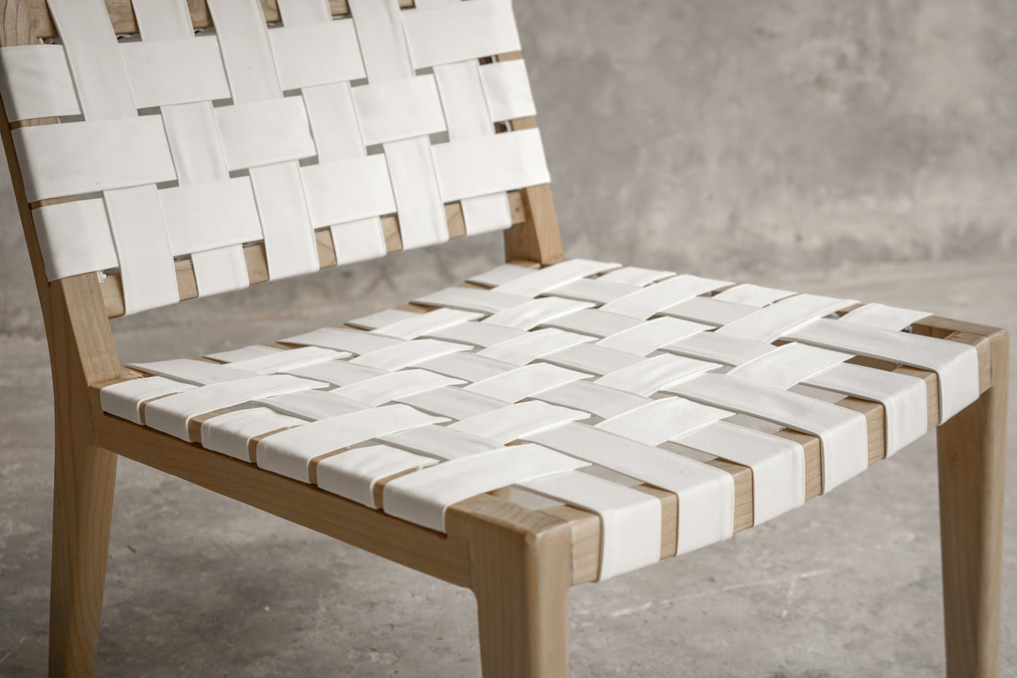 BAILEY LOUNGE CHAIR