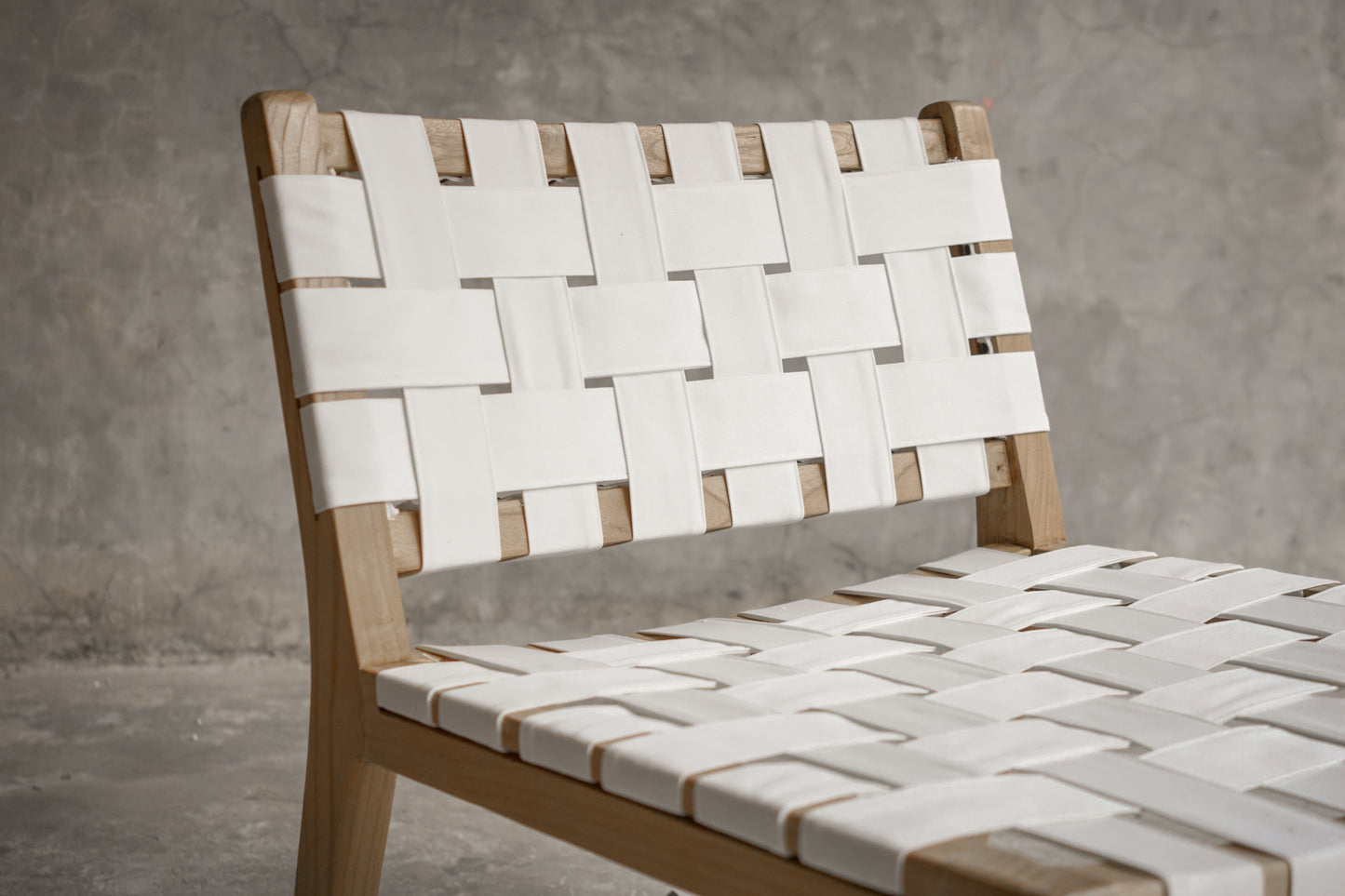 BAILEY LOUNGE CHAIR