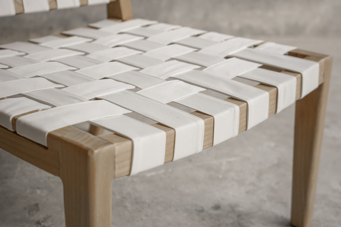 BAILEY LOUNGE CHAIR