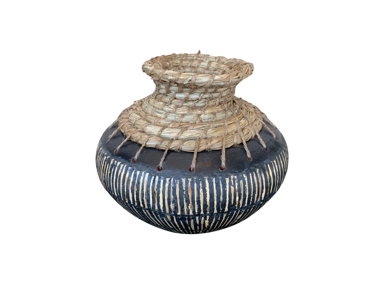 Luana Handcrafted Terracotta Vase with Woven Details – Artisanal Decorative Accent
