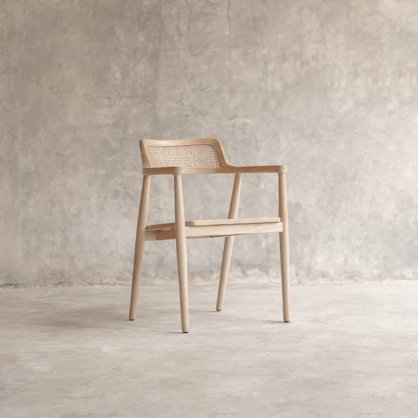 PASHA ARM CHAIR