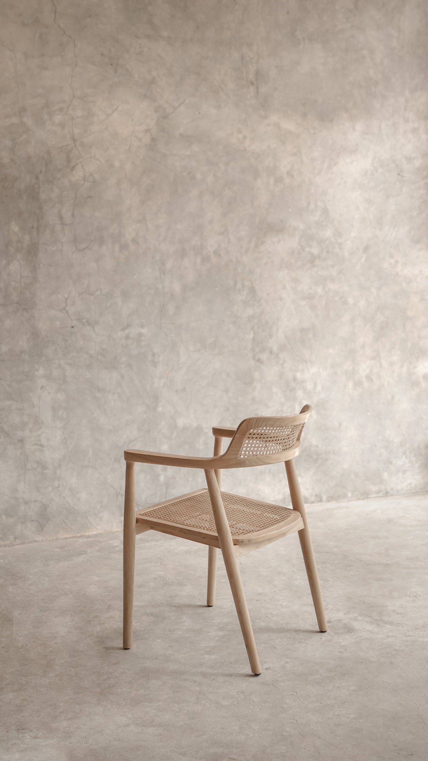 PASHA ARM CHAIR