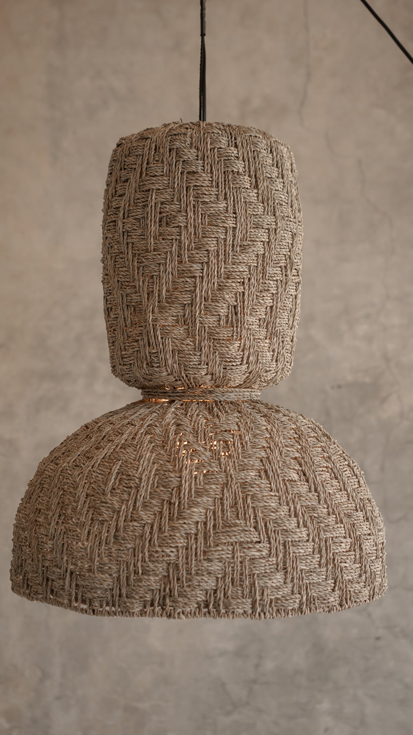 SAXON HANGING LAMP